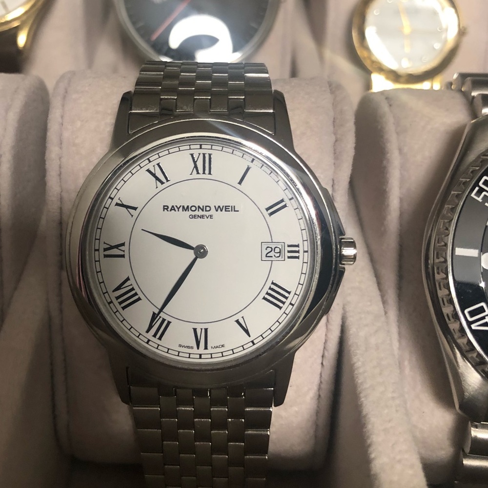 Raymond Weil